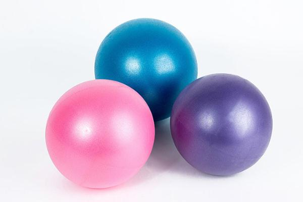 瑜伽球能缓解腰酸背痛吗，瑜伽球为什么可以助产