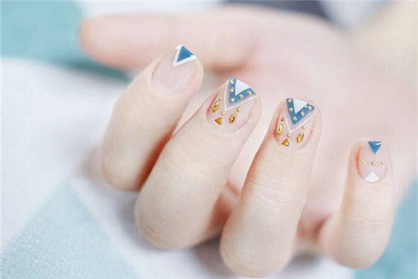 美甲底胶有点粘怎么办，美甲底胶可以自然风干吗