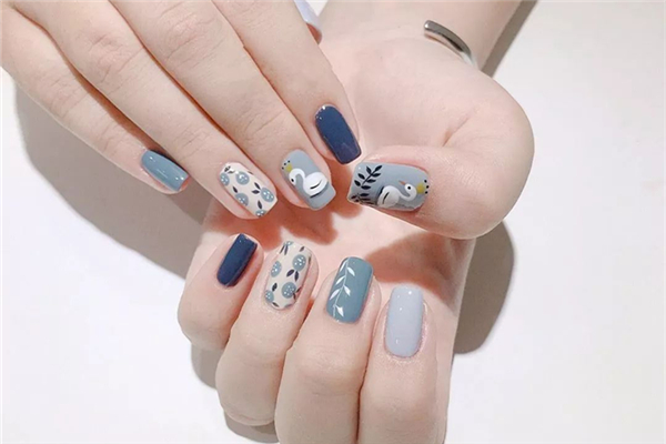 美甲底胶和封层的区别，美甲底胶烤多久才干