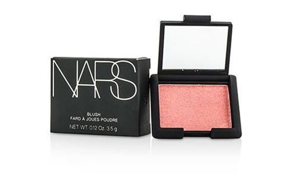 腮红在定妆前还是定妆后，腮红在化妆哪个步骤