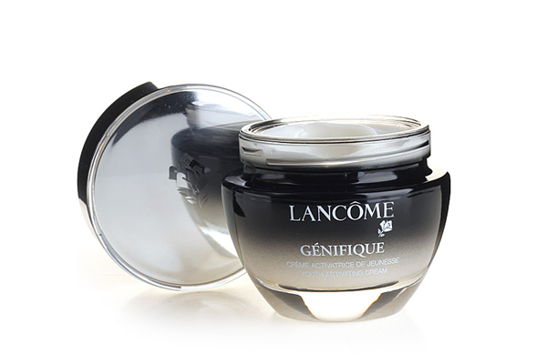 面霜可以直接涂脸上吗，面霜可以涂手上吗