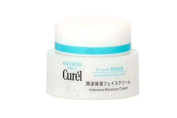 面霜是锁水的吗，面霜是什么时候用的