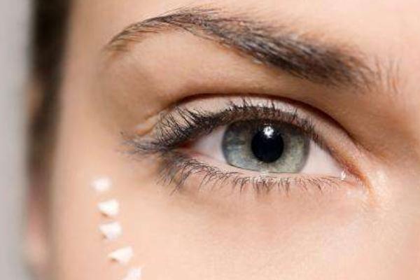 眼部细纹可以打玻尿酸吗，眼部细纹可以打除皱针吗