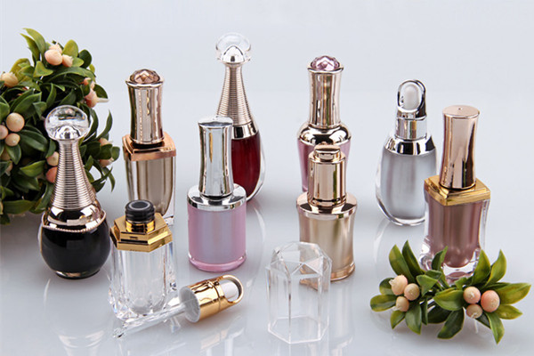 指甲油能天天涂吗，指甲油会不会致癌