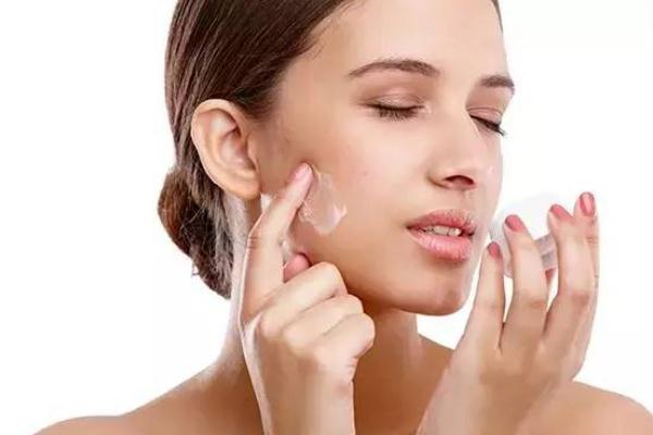 敏感肌可以做光子嫩肤吗，敏感肌可以打水光针吗