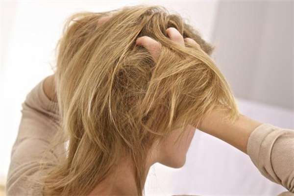 头发分叉剪掉有用吗，头发分叉剪了还分叉吗
