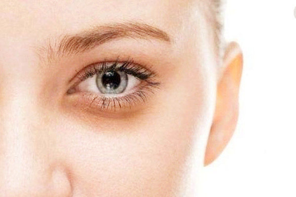 黑眼圈是天生的吗，黑眼圈会自己消失吗