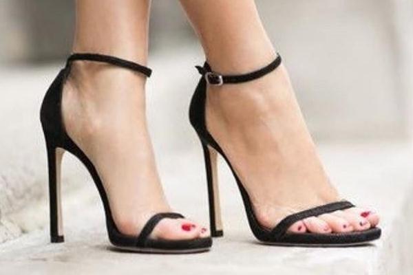 高跟鞋对身体的危害，高跟鞋对腰椎的危害