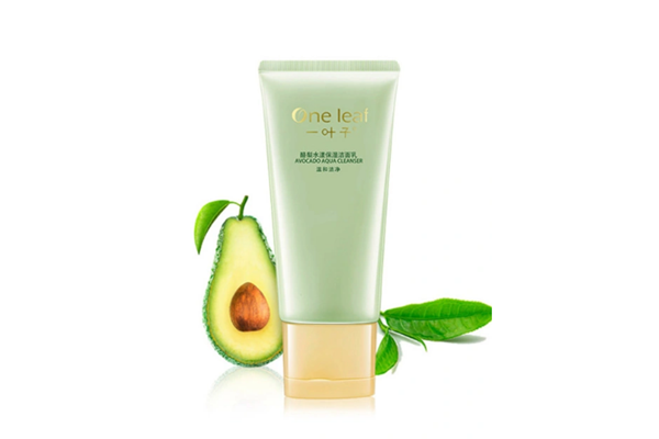 一叶子洗面奶好不好用，一叶子洗面奶适合学生用吗