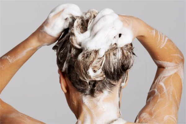 洗头掉头发什么原因，洗头掉头发严重怎么办
