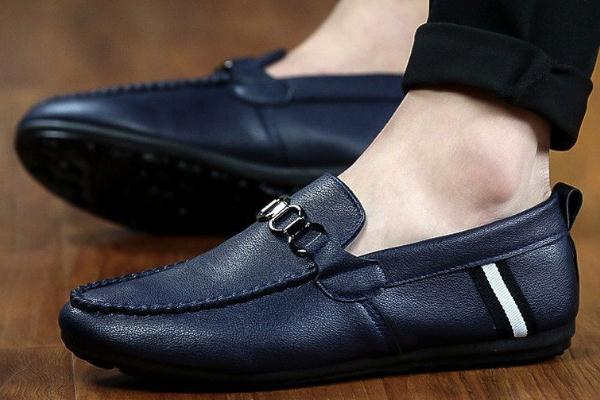 豆豆鞋会不会显脚大，豆豆鞋会脚臭吗