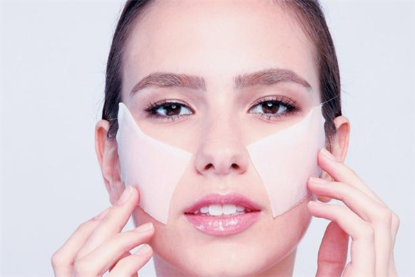 湿敷和敷面膜有什么区别，湿敷的作用和功效是什么