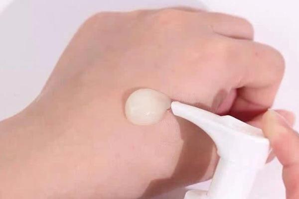 卸妆乳的作用与功效，卸妆乳的危害