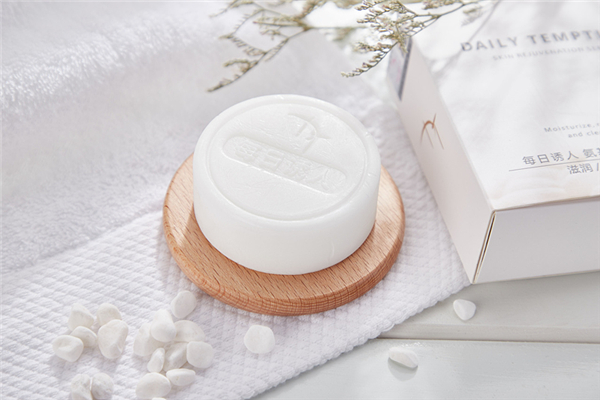 蚕丝皂可以去黑头和粉刺吗，蚕丝皂的功效和作用