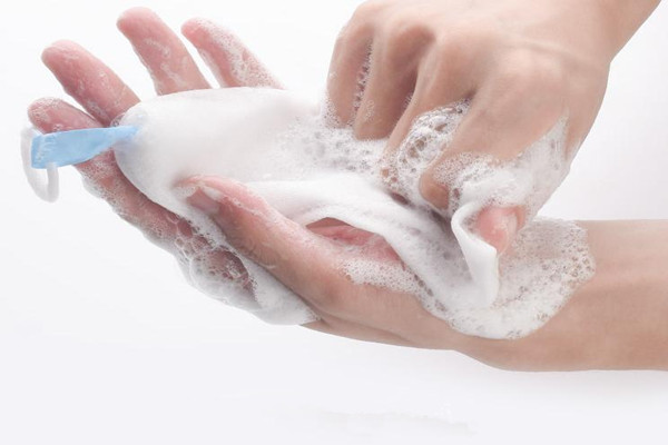 起泡网和起泡器哪个好，起泡器怎么用