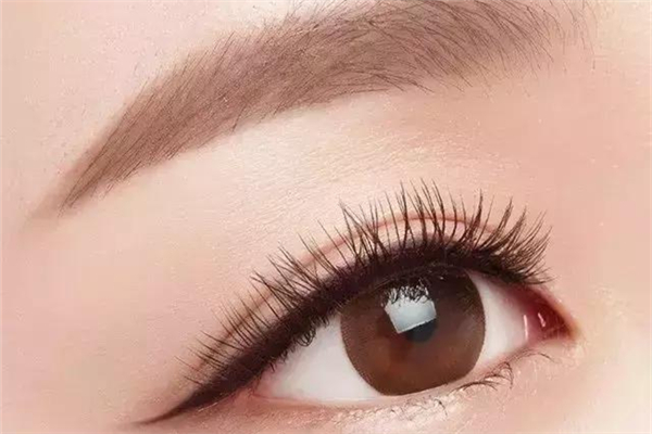 种睫毛后眼睛会变大吗，种睫毛的好处和坏处