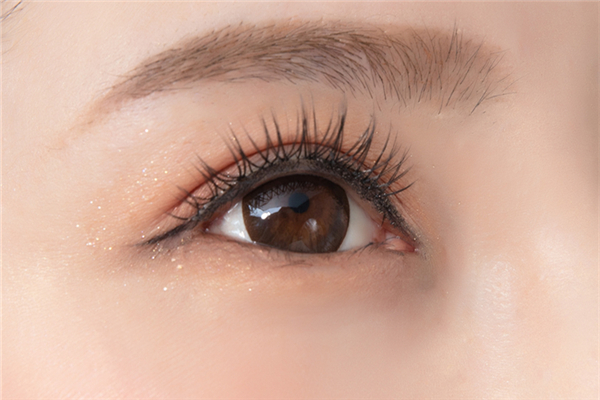 种睫毛是怎么种上去的，种睫毛用的什么毛