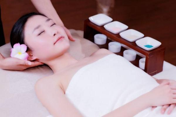 精油开背会不会让背薄，精油开背会按哪些部位