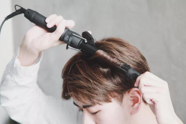 卷发棒会导致脱发吗，卷发棒会烫到自己吗