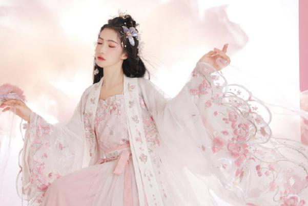 汉服可以机洗吗，为什么汉服不能用洗衣机洗