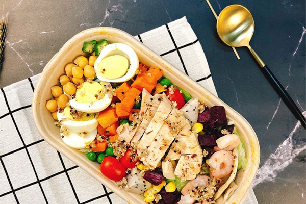 增肌吃鸡胸肉有用吗，增肌吃多少蛋白质