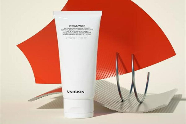 优时颜是哪个国家的，优时颜属于什么档次