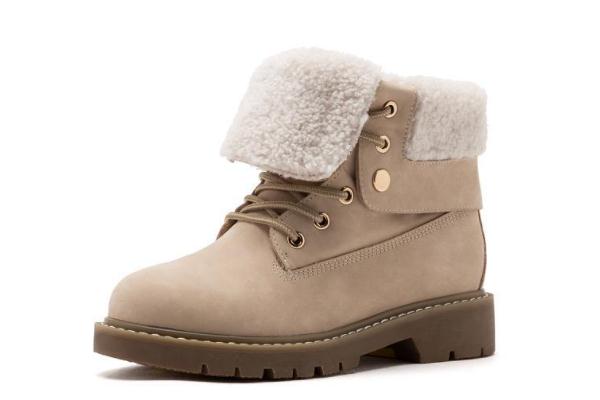 马丁靴的底是什么材质，马丁靴的由来