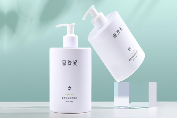 雪玲妃这牌子正规吗，雪玲妃洗面奶怎么样