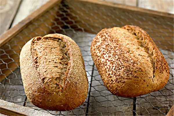 全麦面包血糖高的人可以吃吗，全麦面包适合人群