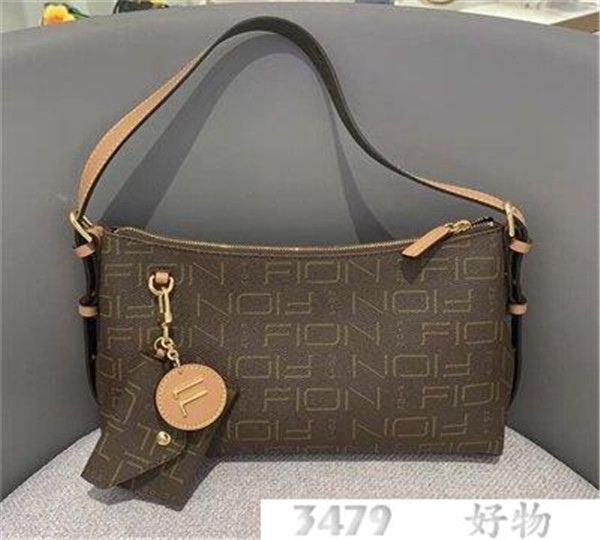 菲安妮女包是什么档次，viney包什么档次