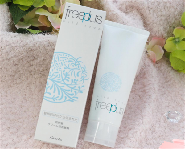 芙丽芳丝洗面奶有小颗粒吗，芙丽芳丝洗面奶好用吗