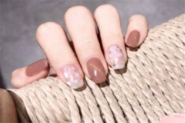 卸甲水保质期多久，卸甲水过期了还能用吗