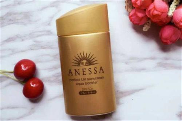 安耐晒要卸妆还是洁面就行，安耐晒用什么洗掉