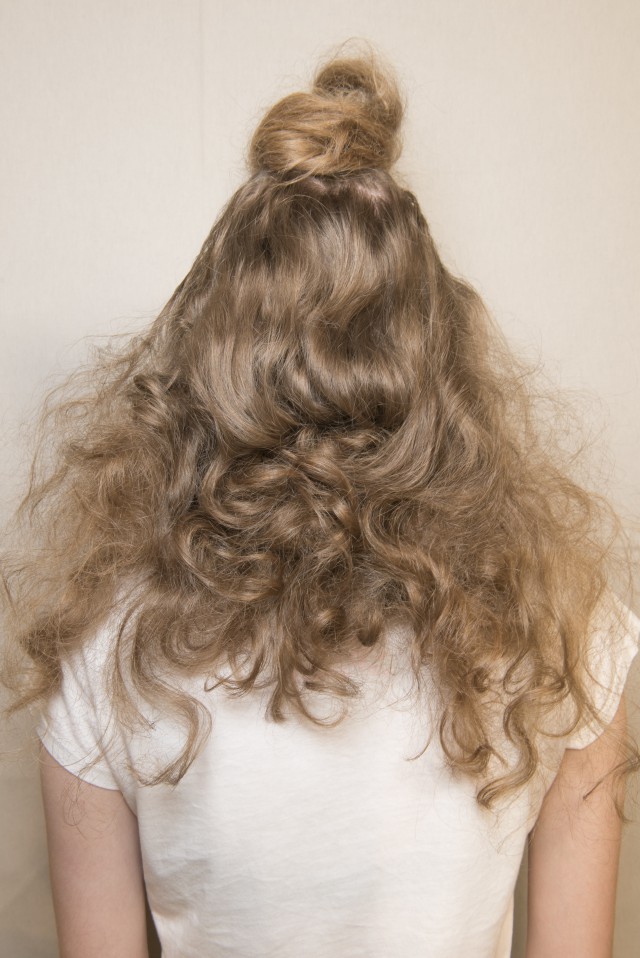 长头发怎么扎好看，好看又简单的四款发型