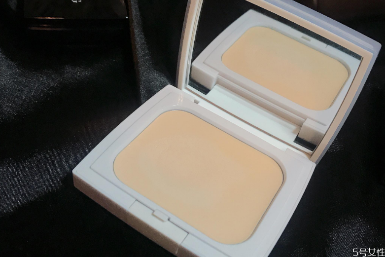 毛戈平粉膏孕妇能用吗，毛戈平粉膏适合干皮吗