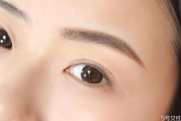 纹眉补色后还会结痂么，纹眉掉痂后颜色很淡会反色吗