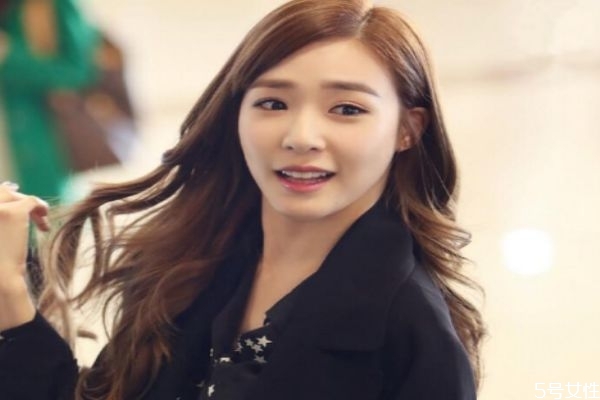 斜刘海怎么剪，斜刘海适合什么发型