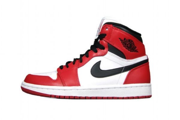 穿aj1高帮后面卡脚脖子疼，aj1磨脚后跟怎么办