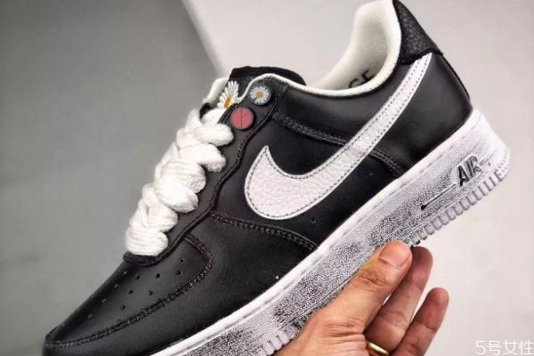 刮刮乐鞋子怎么刮，小雏菊刮刮乐怎么刮