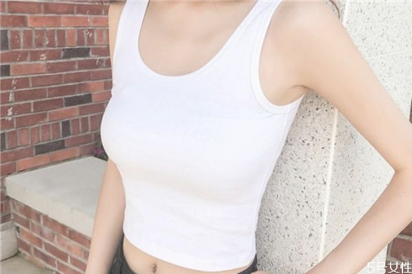 小背心和胸罩有什么区别，吊带背心不用穿文胸吗