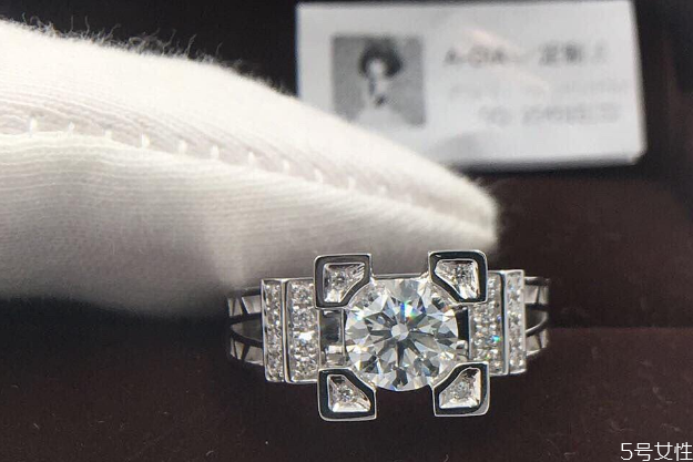 为什么ido的钻戒比其他的贵，ido钻戒值得购买吗