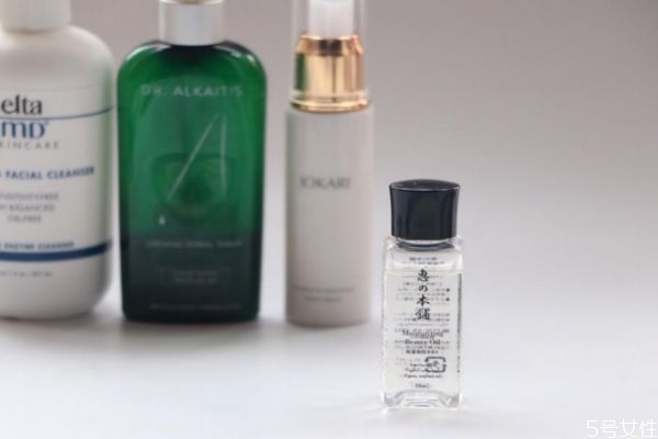 美容油可以当润滑剂用吗，精油能当润滑油用吗