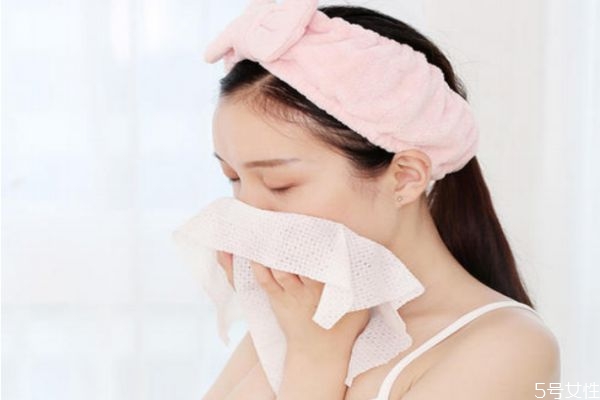 洗脸巾可以二次使用吗，洗脸巾用一次就要扔吗