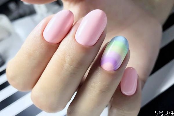 水性指甲油对人体有危害吗，和油性指甲油的区别