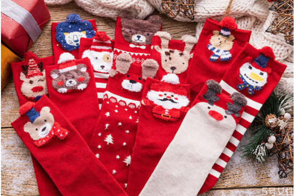 过年穿红袜子寓意，过年为什么要穿红袜子