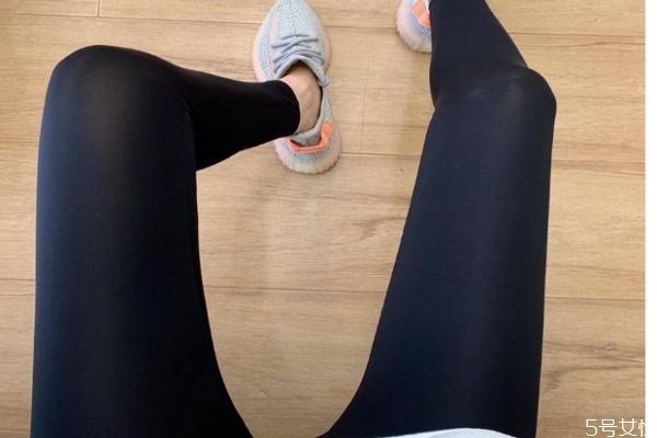 鲨鱼裤和打底裤什么区别，鲨鱼裤会不会起球