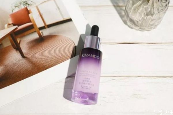 自然堂小紫瓶怎么样，自然堂小紫瓶精华的功效