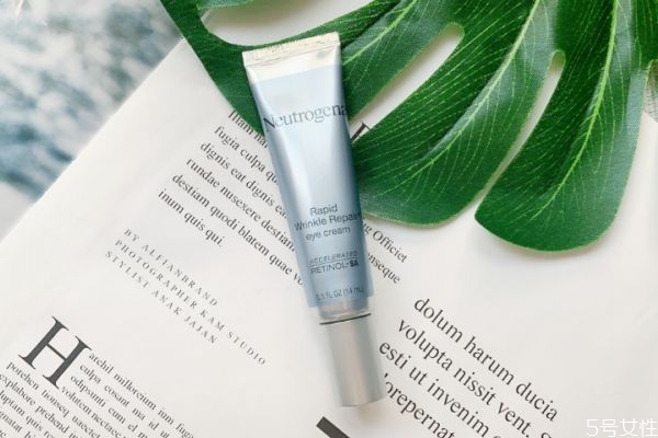 露得清a醇眼霜怎么样，露得清a醇眼霜白天可以用吗