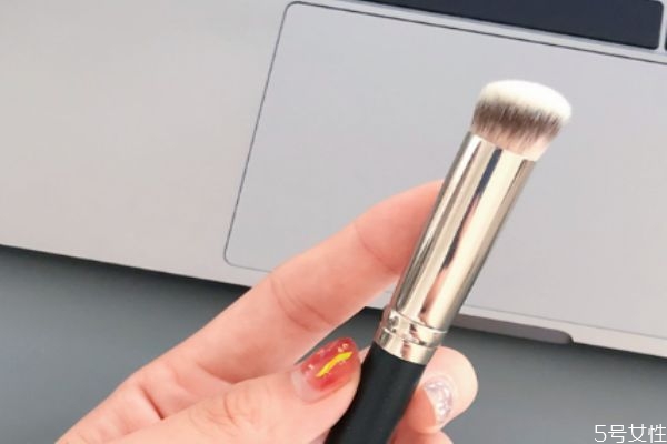 rhea遮瑕刷好用吗，巨好用的网红遮瑕刷