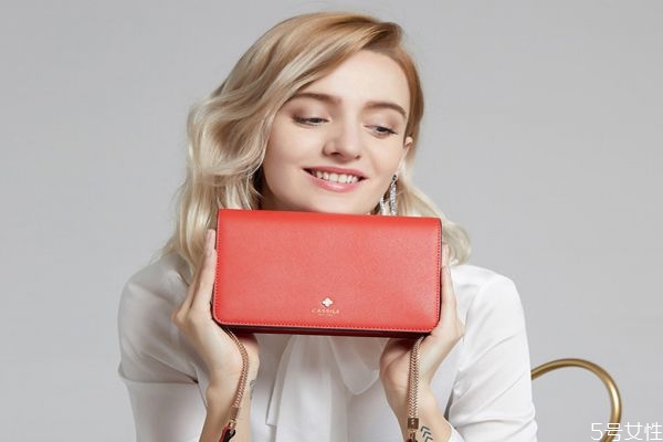 卡思乐女包什么档次，cassile的包一般多少钱